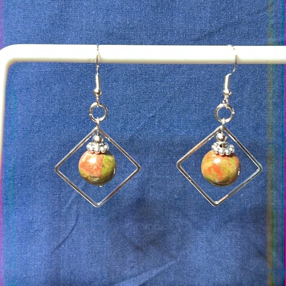 22140 Unakite (Green) Earrings - Picture 2 of 6